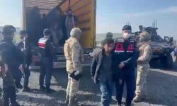 Mardin'de bir  TIR'da 72 mülteci yakalandı