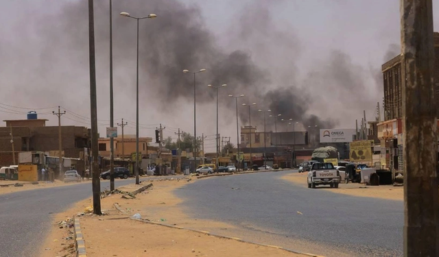 Sudan'da Türk Büyükelçilik aracına ateş açıldı