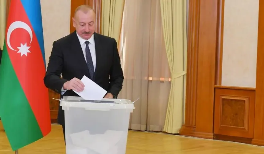 Aliyev yemin ederek görevine başladı